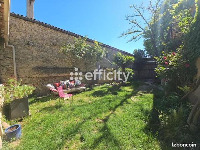 Maison 7 pièces 218 m²