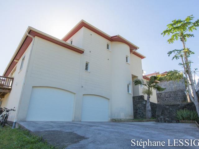 Maison 9 pièces 218 m²
