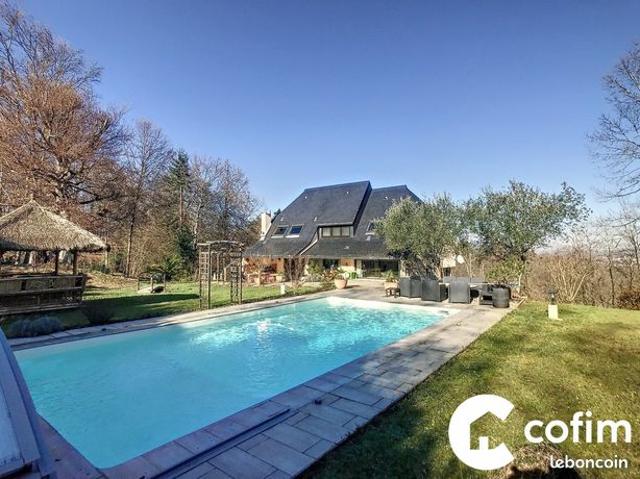 Maison 9 pièces 218 m²