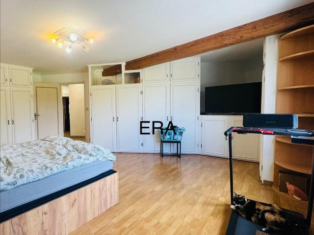 Maison 9 pièces 219 m²