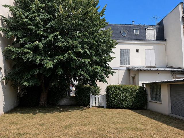 Maison 9 pièces 219 m²