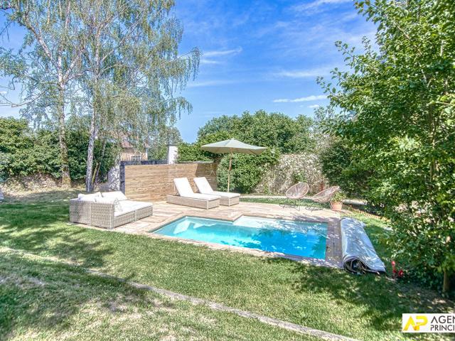 Maison 9 pièces 219 m²