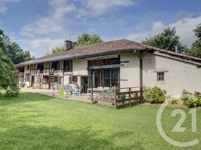Maison 9 pièces 219 m²