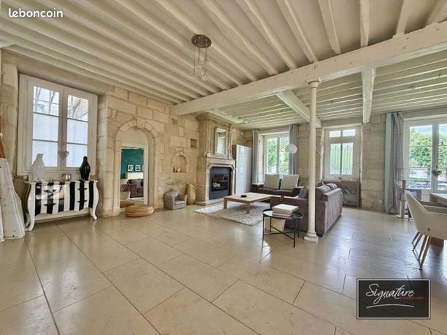 Maison 9 pièces 210 m²