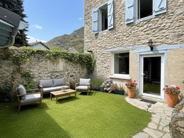 Maison 9 pièces 210 m²