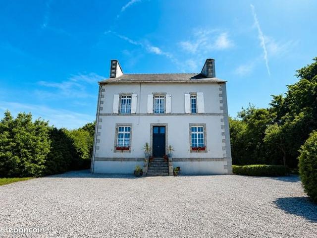 Maison 9 pièces 210 m²
