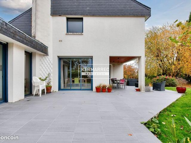 Maison 9 pièces 210 m²