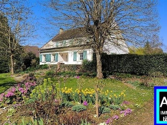 Maison 9 pièces 210 m²