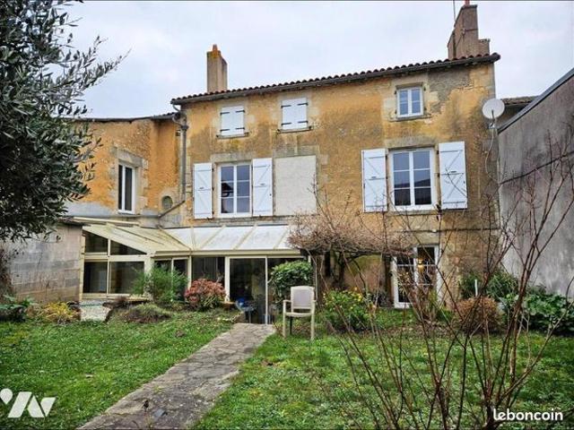 Maison 9 pièces 210 m²