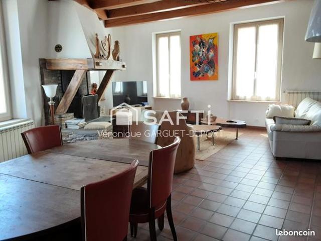Maison 9 pièces 210 m²