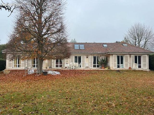 Maison 9 pièces 210 m²