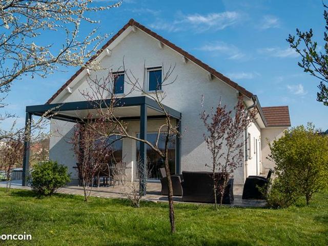 Maison 9 pièces 210 m²