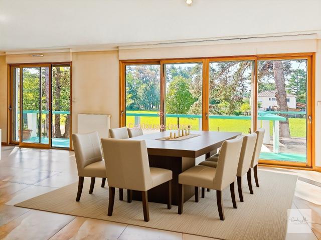 Maison 9 pièces 210 m²