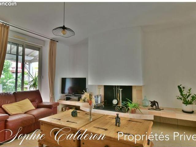Maison 9 pièces 210 m²