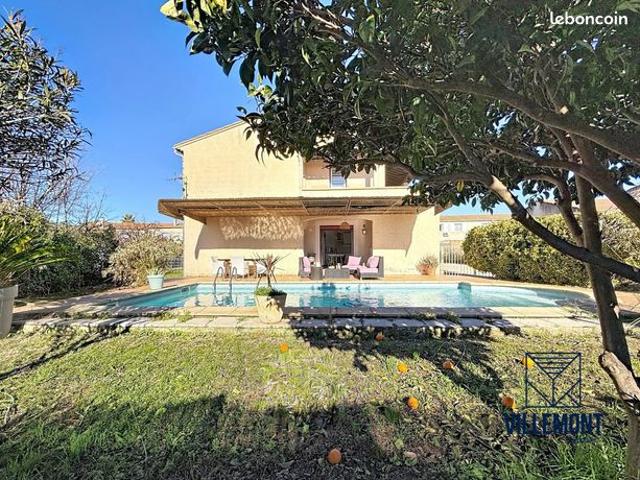 Maison 9 pièces 210 m²