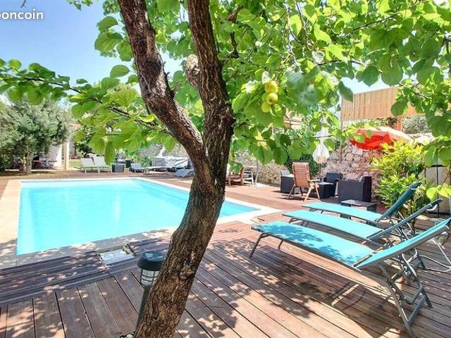 Maison 9 pièces 210 m²