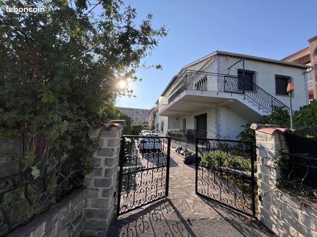 Maison 9 pièces 210 m²