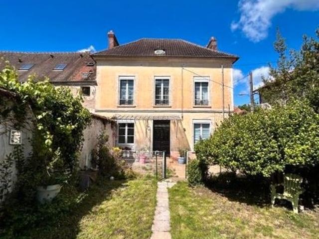 Maison 9 pièces 210 m²