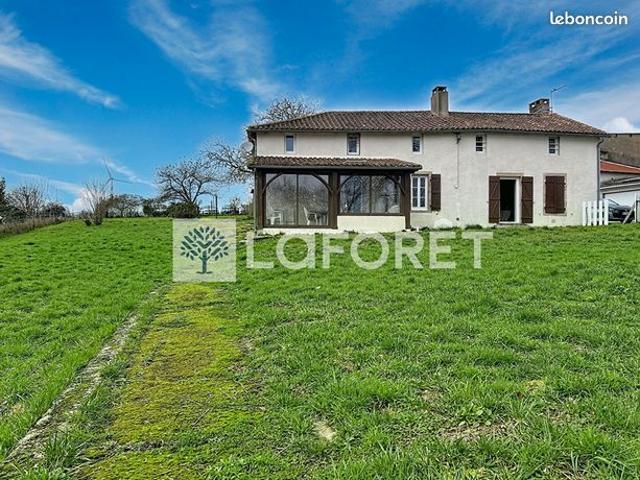 Maison 9 pièces 210 m²
