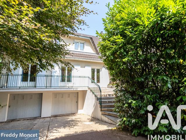 Maison 9 pièces 210 m²