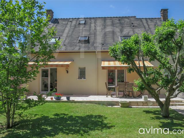 Maison 9 pièces 210 m²