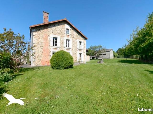 Maison 9 pièces 210 m²