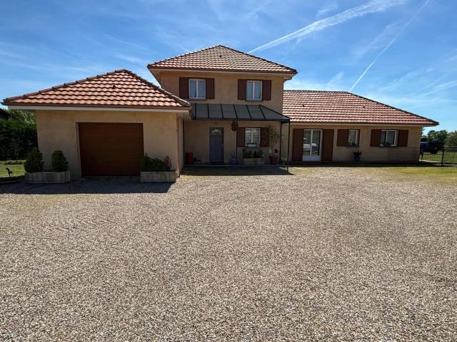 Maison 9 pièces 210 m²