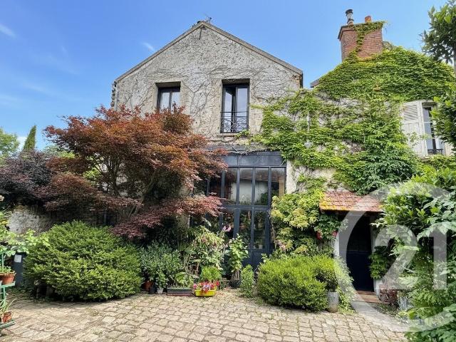 Maison 9 pièces 210 m²