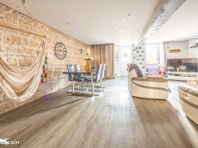Maison 9 pièces 210 m²