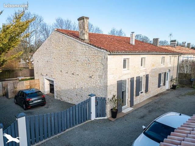 Maison 9 pièces 210 m²