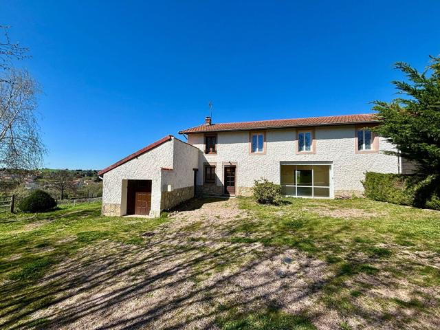 Maison 9 Pieces 210 M² Saint Martin D'estreaux 210m² Saint Martin d'Estréaux