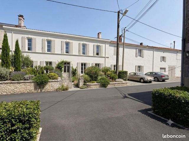 Maison 9 pièces 211 m²