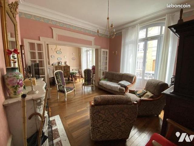 Maison 9 pièces 211 m²