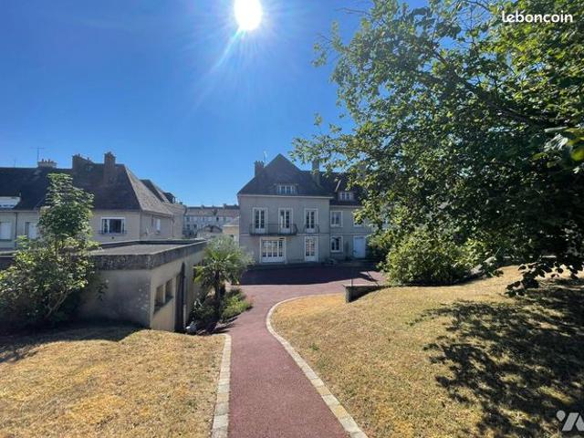 Maison 9 pièces 211 m²