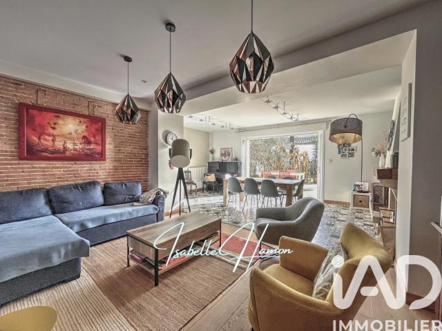Maison 9 pièces 212 m²