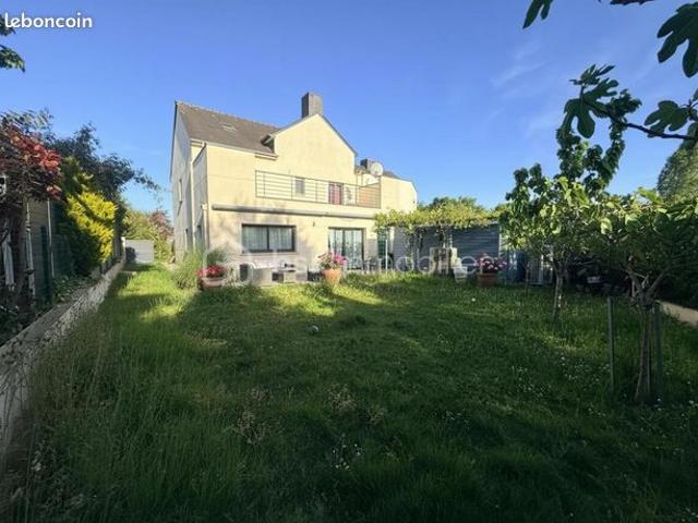 Maison 9 pièces 212 m²
