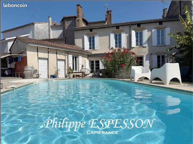Maison 9 pièces 212 m²