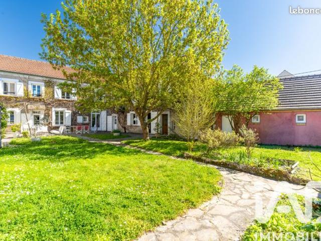 Maison 9 pièces 212 m²