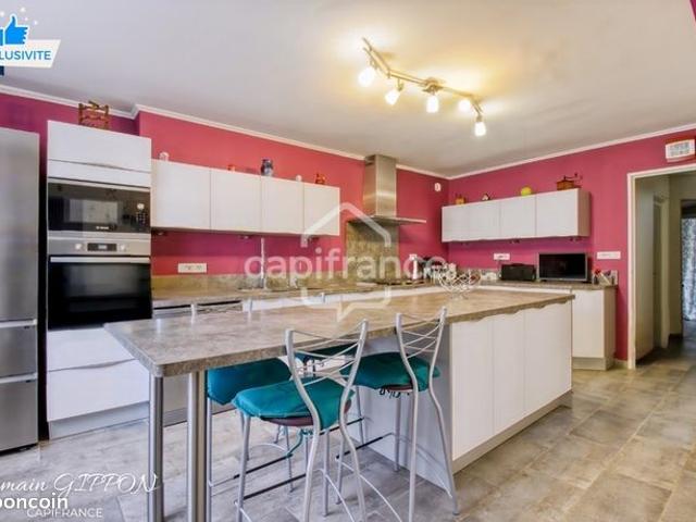Maison 9 pièces 212 m²