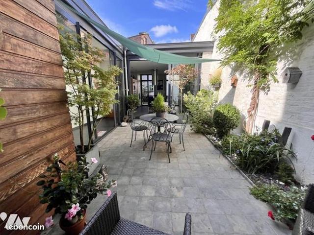 Maison 9 pièces 212 m²