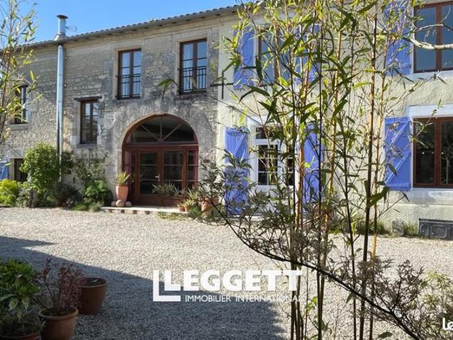 Maison 9 pièces 212 m²
