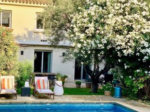 Maison 9 pièces 212 m²