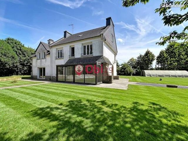 Maison 9 pièces 213 m²