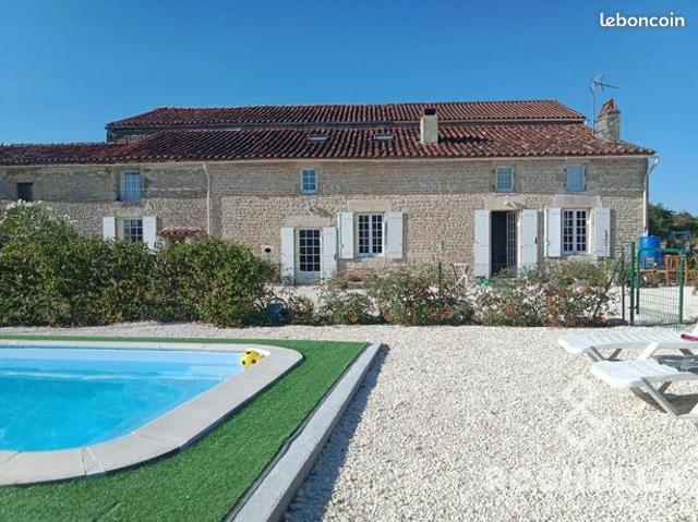 Maison 9 pièces 213 m²