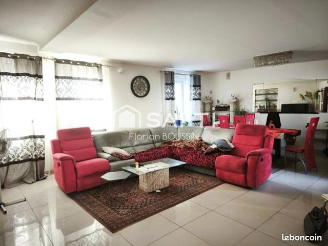 Maison 9 pièces 213 m²