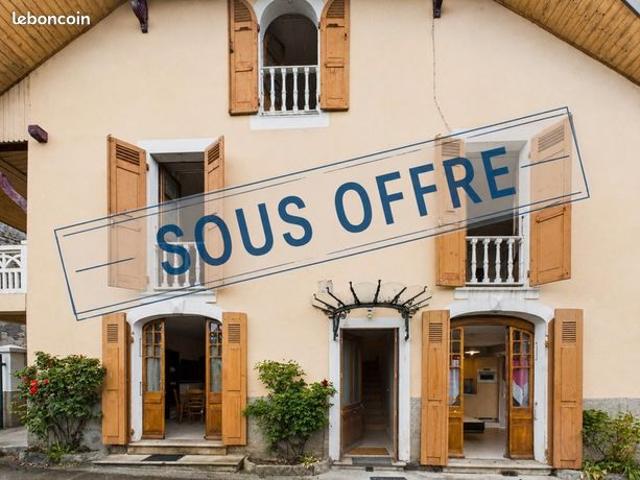 Maison 9 pièces 224 m²