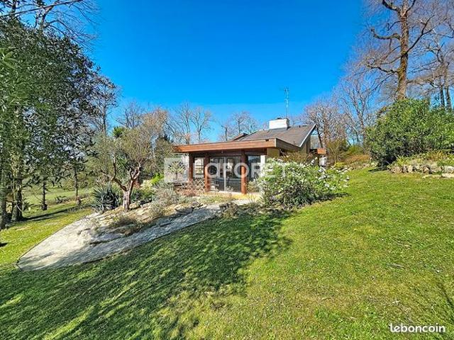 Maison 9 pièces 225 m²