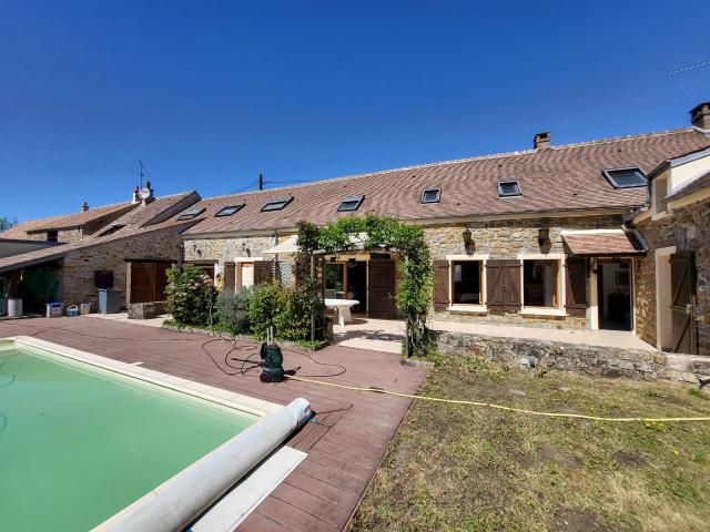 Maison 9 pièces 225 m²