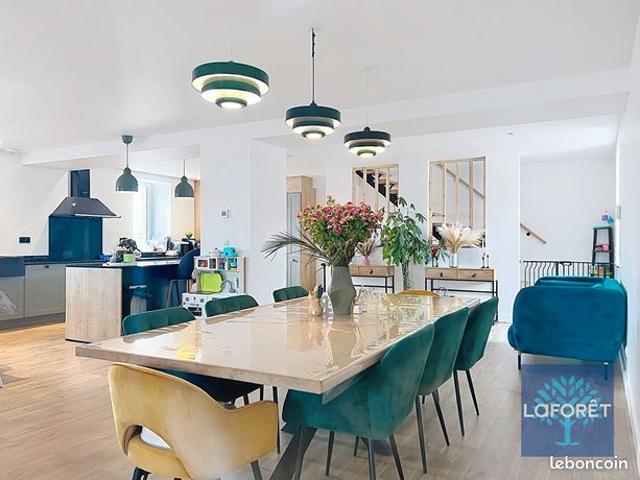 Maison 9 pièces 225 m²