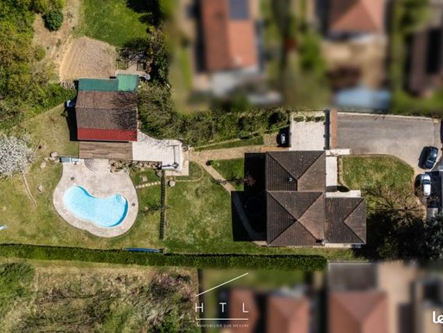Maison 9 pièces 225 m²